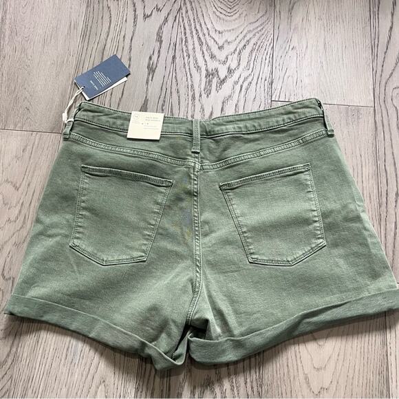 Universal Threads Green High Rise Midi Women's Shorts Size 14 - Picture 4 of 6